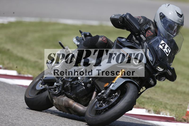 /Archiv-2025/49 26.08.2025 Cornu Master School ADR/blau-bleu/45